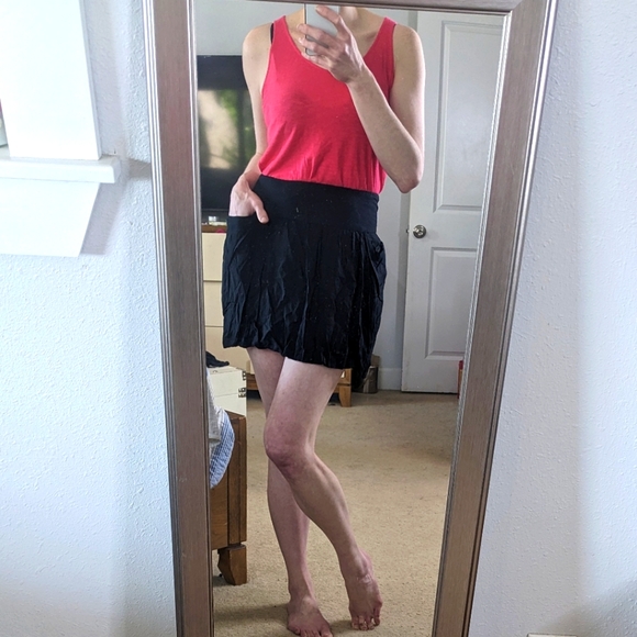 Old Navy Loose Mini Skirt Size 2 - Picture 2 of 7